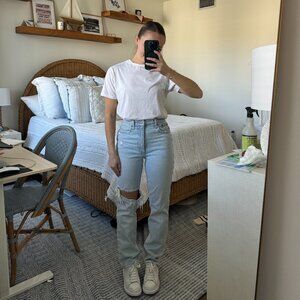 Abercombie Ultra High Rise 90s Straight Jean